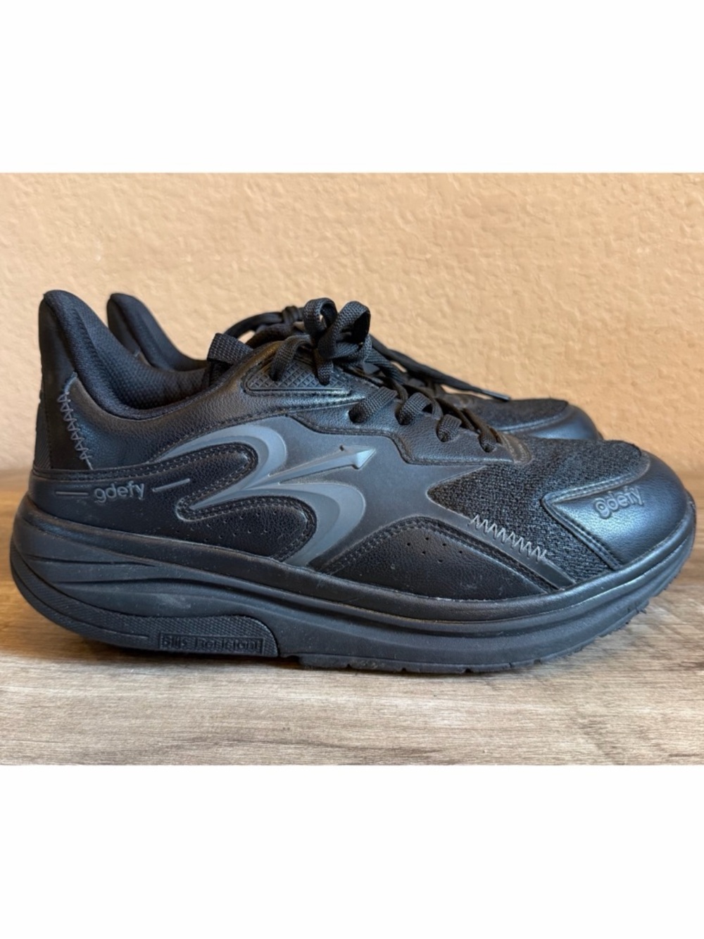 GDEFY Gravity Defyer Black Energiya Women’s Shoes Size 9.5 Slip Resistant